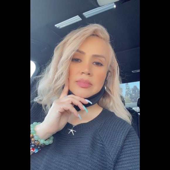 Meet your Posher, Nelly - Picture 1 of 1